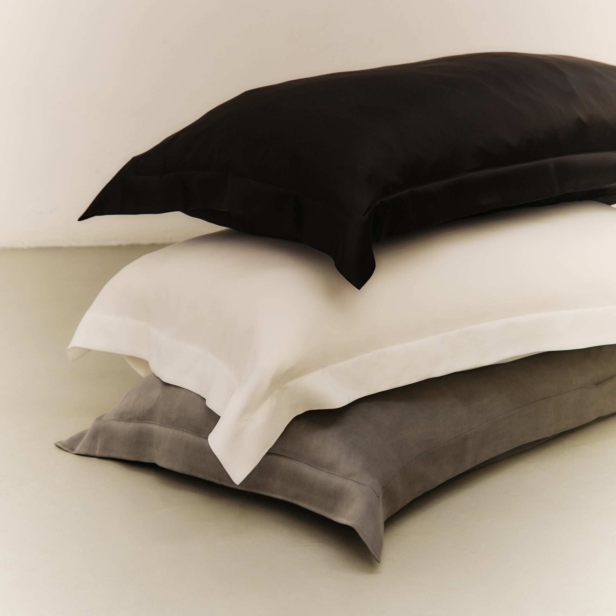 Federa in Seta ipoallergenica per la cura di pelle e capelli